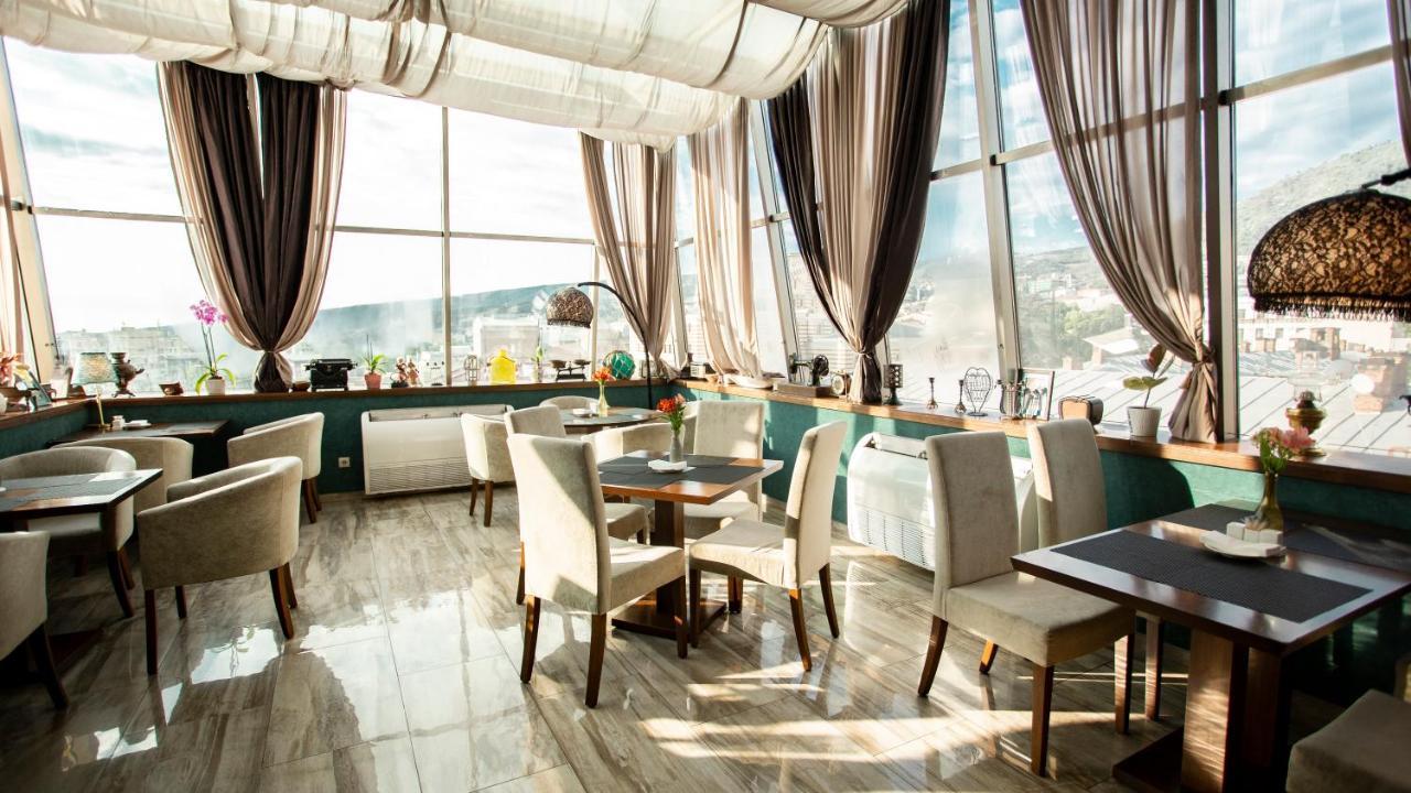 A5 Hotel Tiflis Exterior foto