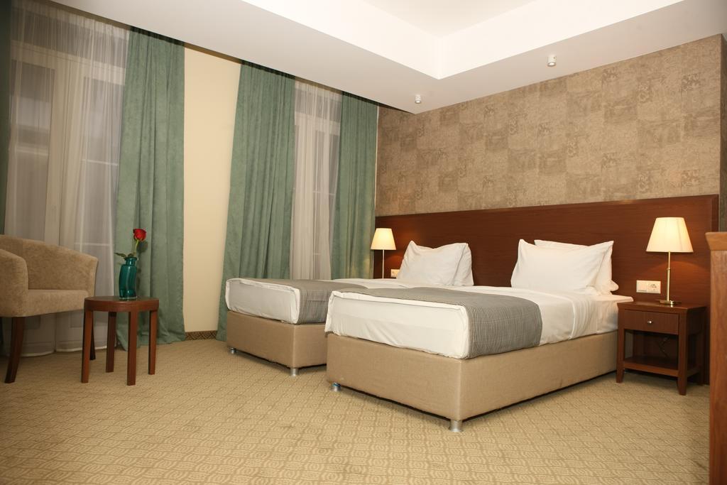A5 Hotel Tiflis Exterior foto